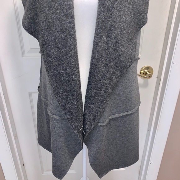 Altar’d State Gray Lightweight Fleece Vest - Picture 5 of 13